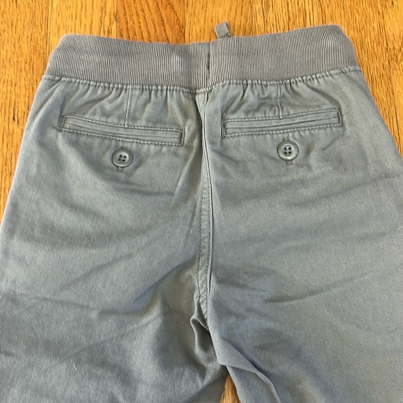Gap Boys Gray Relaxed Straight Legged Fit Chino. Pull on - Picture 7 of 8